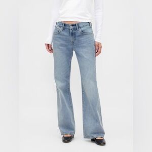 NWT! GAP Light Indigo Mid Rise Rigid Relaxed Flare Jeans - 12 Tall 🩷